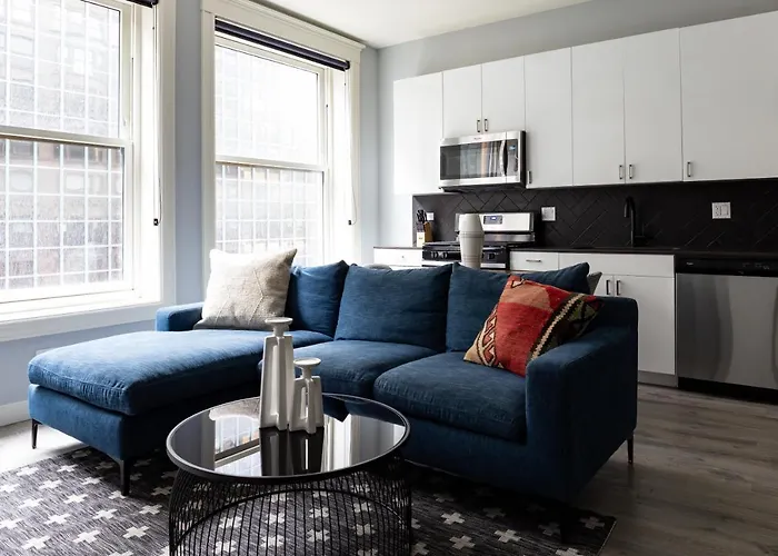 The Plymouth Deluxe Suites By Sonder