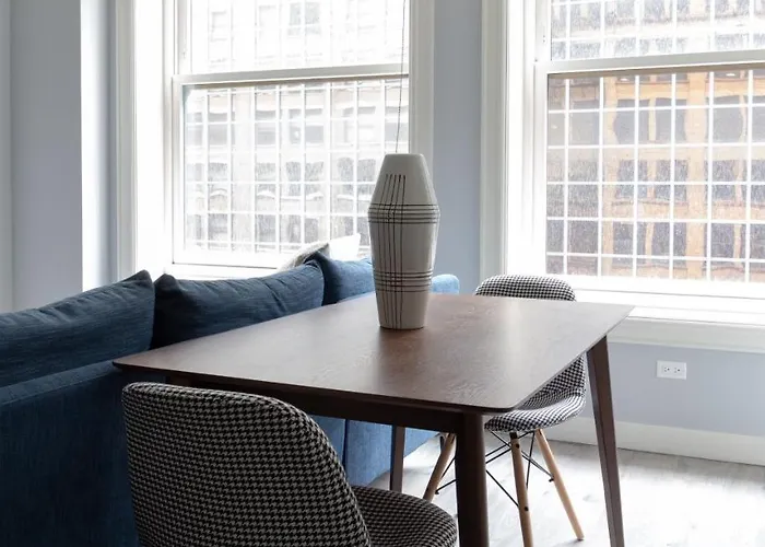 Aparthotel The Plymouth Deluxe Suites By Sonder Chicago