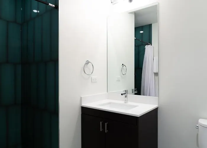 The Plymouth Deluxe Suites By Sonder Aparthotel