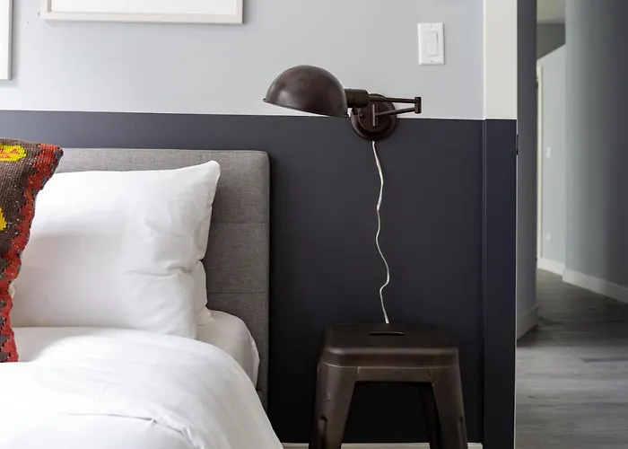 The Plymouth Deluxe Suites By Sonder Aparthotel