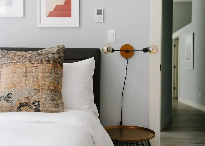 Aparthotel The Plymouth Deluxe Suites By Sonder