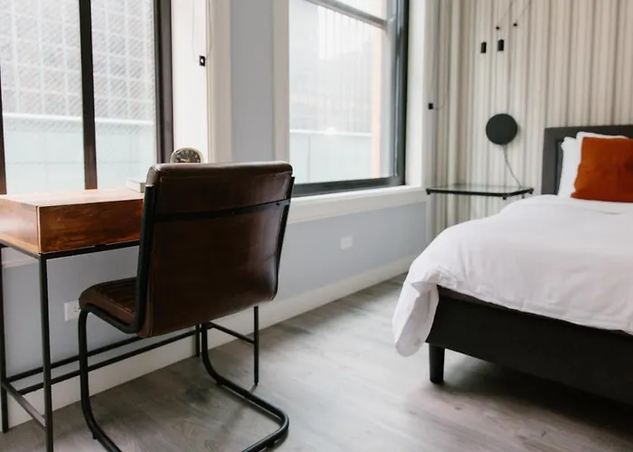 The Plymouth Deluxe Suites By Sonder