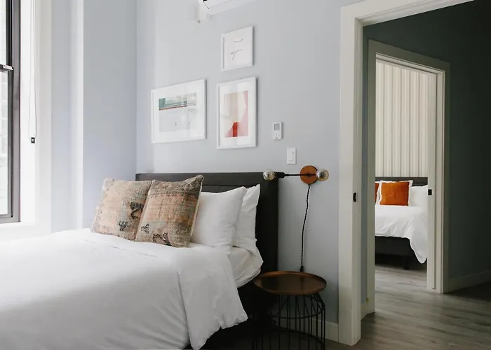 The Plymouth Deluxe Suites By Sonder * Chicago