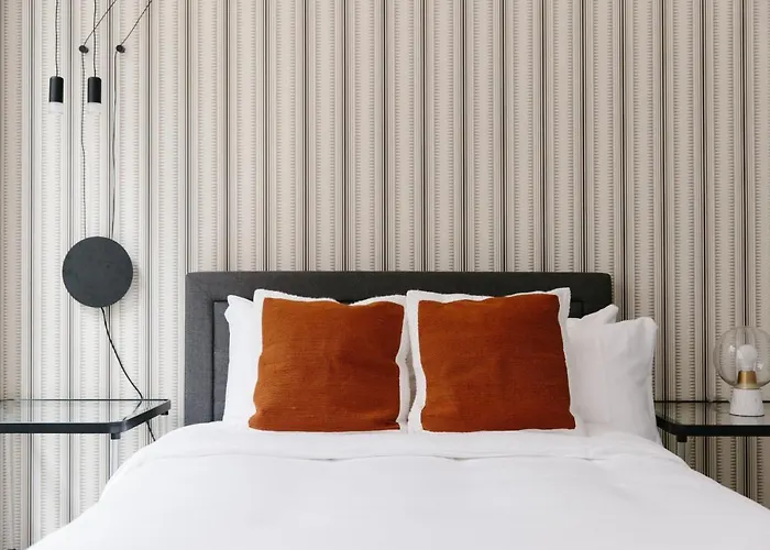 Aparthotel The Plymouth Deluxe Suites By Sonder *