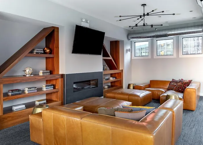 The Plymouth Deluxe Suites By Sonder Aparthotel Chicago