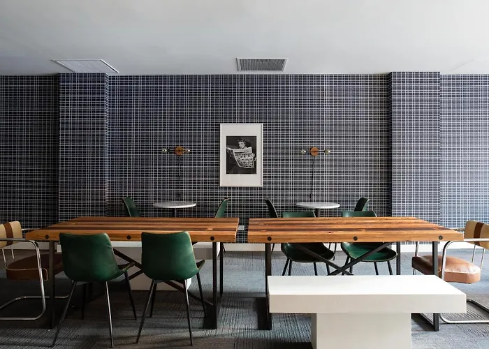 The Plymouth Deluxe Suites By Sonder Aparthotel *